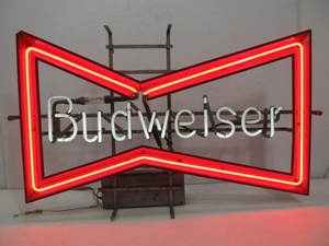 lot 9 image: Working Vintage BUDWEISER Neon Bowtie Beer Sign