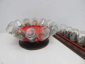 lot 21 image: Vintage Hanging Hardware Organizers wHardware