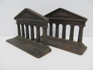 lot 23 image: Pair of Old Vintage Signed VERONA Cast Iron Bookends
