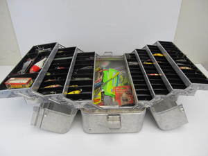 lot 30 image: Large Vintage UMCO Fishing Tackle Box wTackle
