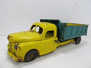 Large Vintage STRUCTO Pressed Steel Dump Truck