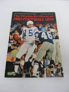 Vintage 1971 Wonderful World of Pro Football Picture Stamp Album