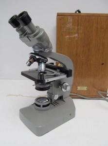 Large Vintage OLYMPUS Japan Binocular Microscope wCase &amp Lenses