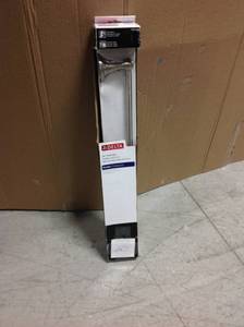 Delta Porter 24 in. Towel Bar in Brushed Nickel in good condition