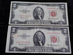 Lot of 2 $2 Bills