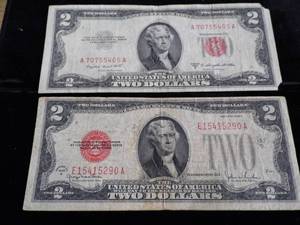 Lot of 2 $2 Bills
