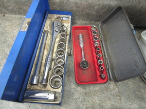 lot 717 image: 38 and 14 SOCKET SETS