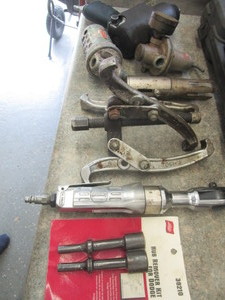 lot 720 image: ASSORTED AUTOMOTIVE TOOLS