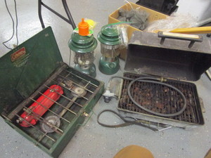 lot 740 image: COLEMAN CAMPING LANTERNS, STOVE, PROPANE GRILL, MOSQUITO NET