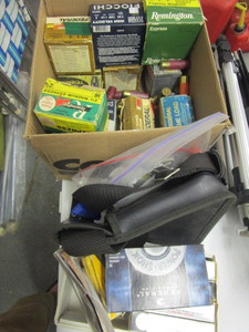 lot 749 image: RELOADING LOT