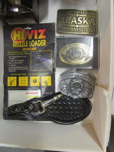 lot 750 image: HUNTING ACCESSORIES, SNAP ON POCKET WATCH, BELT BUCKLES