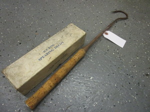 lot 760 image: SPEARING DECOY AND GAFF