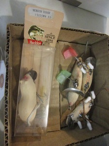 lot 762 image: ANTIQUE HEDDON MEADOW MICE LURES