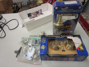 lot 780 image: NEW SCHLAGE LOCKSETS