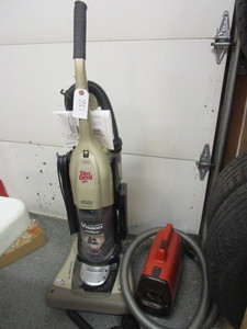 lot 781 image: UPRIGHT AND CANISTER VACUUMS