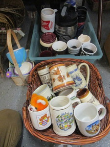lot 798 image: THERMAL CUPS AND STEINS