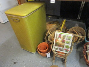 lot 802 image: HAMPER, CLAY POTS, BASKETS, MORE