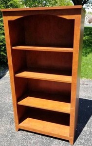 lot 17 image: Pair of Wood Bookshelves