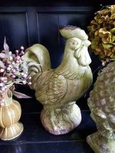 lot 62 image: Collection of Rustic Decor Items