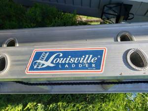 lot 74 image: 24 foot Louisville Ladder