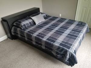 lot 9 image: Contemporary Black Full Bed Suite with Storage