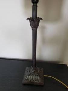 lot 44 image: Stylish Table Lamp
