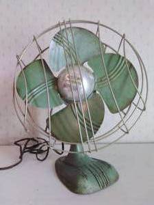 lot 2 image: VINTAGE Made-rite Fan