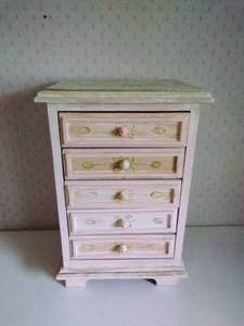 lot 10 image: 5 Drawer CabinetNightstand