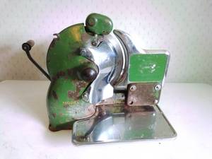 lot 17 image: Model H VINTAGE Meat Slicer