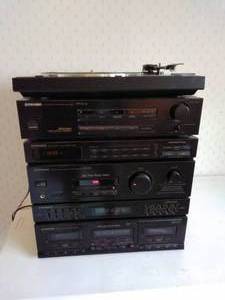 lot 28 image: Pioneer RX730 Stereo Double Cassette Deck Receiver & Turntable