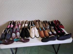 lot 45 image: Womens Shoe Lot 24