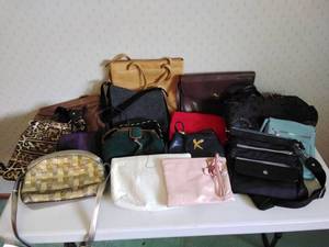 lot 48 image: Lot of Purses 12