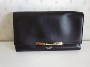 lot 52 image: Kate Spade Purse