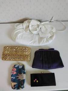 lot 54 image: Lot of Vintage Purses & Wallets