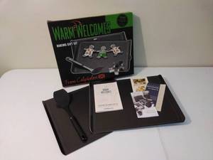 lot 169 image: Warm Welcomes Set by Calphalon