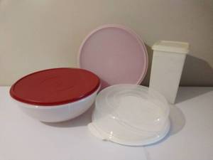 lot 187 image: Lot of Tupperware