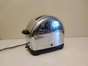 lot 221 image: 2 VINTAGE Toasters