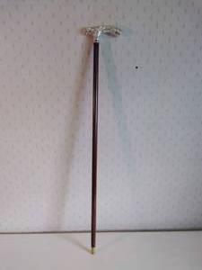 lot 73 image: Walking Cane