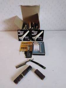 lot 86 image: Lot of Vintage Razors