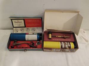 lot 122 image: 2 Torches
