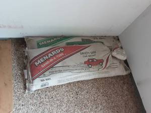 lot 5 image: 3 Tubes Of Sand