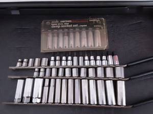 lot 13 image: Craftsman 38 Metric Sockets