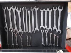 lot 18 image: Craftsman Metric & Standard Open End Wrenches