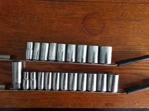 lot 24 image: Craftsman 38 Metric & Standard Sockets