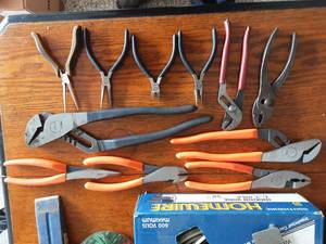 lot 29 image: Mostly Craftsman Hand Tools