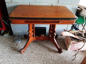 lot 42 image: Vintage Carved Parlor Table 34x23x29