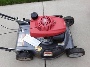 lot 60 image: Honda Self Propelled Mower