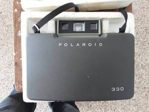 lot 69 image: Polaroid 330 Camera