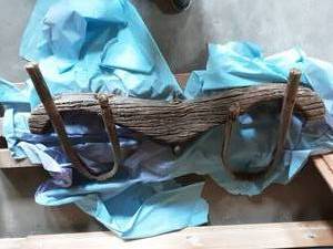 lot 75 image: Antique Evener