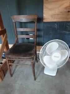 lot 76 image: Vintage Chair & Fan